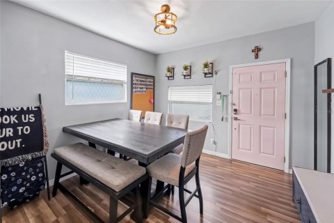 Villa ou maison à vendre à Tampa, Floride: 3 chambres, 102.19 m2 № 2425280 - photo 8