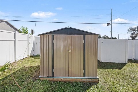 Villa ou maison à vendre à Tampa, Floride: 3 chambres, 102.19 m2 № 2425280 - photo 19
