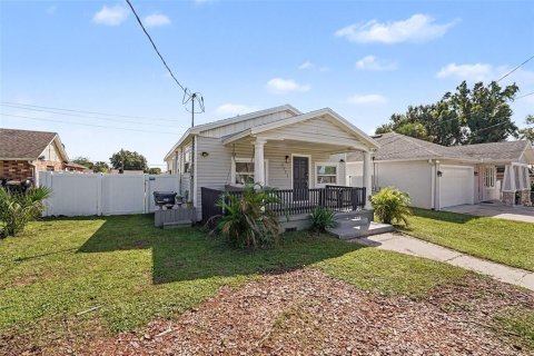 Villa ou maison à vendre à Tampa, Floride: 3 chambres, 102.19 m2 № 2425280 - photo 22