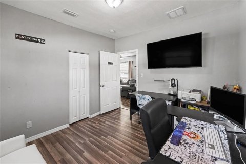 Villa ou maison à vendre à Tampa, Floride: 3 chambres, 102.19 m2 № 2425280 - photo 14