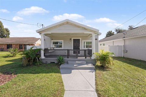 Villa ou maison à Tampa, Floride 3 chambres, 102.19 m2 № 2425280
