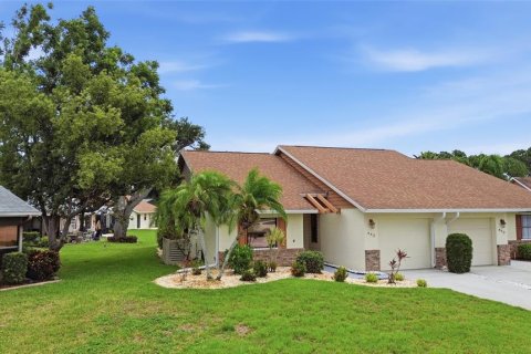 House in Venice, Florida 2 bedrooms, 104.79 sq.m. № 2095019 - photo 2