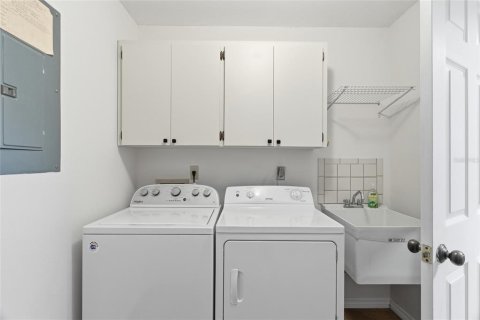 House in Venice, Florida 2 bedrooms, 104.79 sq.m. № 2095019 - photo 22