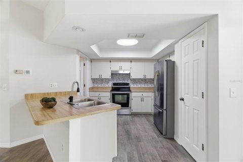 House in Venice, Florida 2 bedrooms, 104.79 sq.m. № 2095019 - photo 7