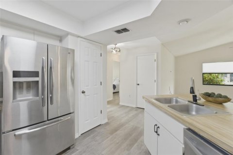 House in Venice, Florida 2 bedrooms, 104.79 sq.m. № 2095019 - photo 10