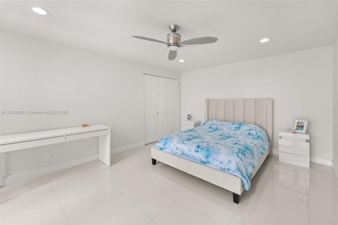 Купить кондоминиум в Авентура, Флорида 2 спальни, 122.82м2, № 1828775 - фото 15