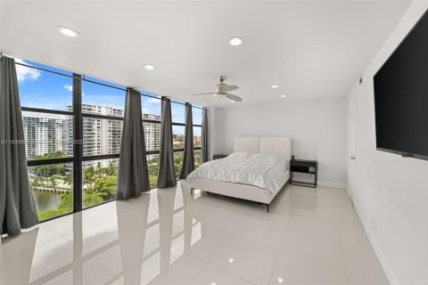 Купить кондоминиум в Авентура, Флорида 2 спальни, 122.82м2, № 1828775 - фото 10