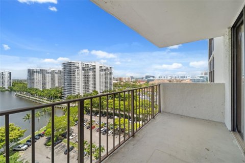 Купить кондоминиум в Авентура, Флорида 2 спальни, 122.82м2, № 1828775 - фото 20