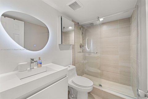 Купить кондоминиум в Авентура, Флорида 2 спальни, 122.82м2, № 1828775 - фото 16