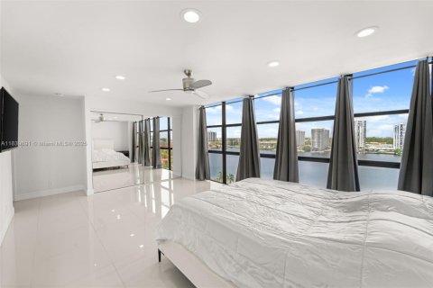 Купить кондоминиум в Авентура, Флорида 2 спальни, 122.82м2, № 1828775 - фото 11