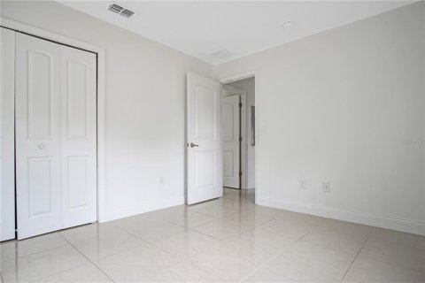 Apartamento en alquiler en Davenport, Florida, 2 dormitorios, 97.55 m2 № 1918747 - foto 13