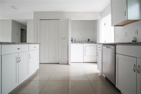 Apartamento en alquiler en Davenport, Florida, 2 dormitorios, 97.55 m2 № 1918747 - foto 5