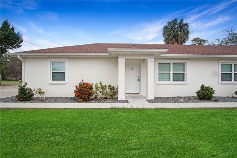 Apartamento en alquiler en Davenport, Florida, 2 dormitorios, 97.55 m2 № 1918747 - foto 1