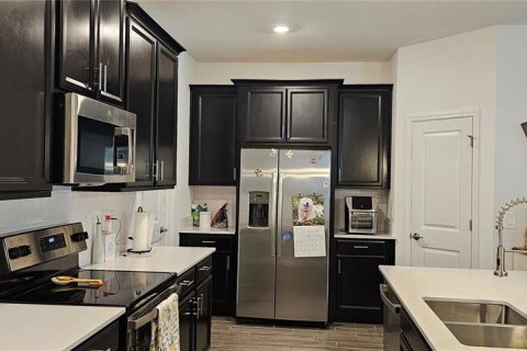 House in Kissimmee, Florida 3 bedrooms, 167.41 sq.m. № 1561972 - photo 14
