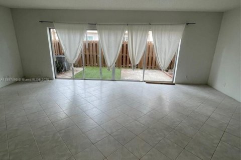 Adosado en venta en Plantation, Florida, 3 dormitorios, 164.44 m2 № 1949798 - foto 30