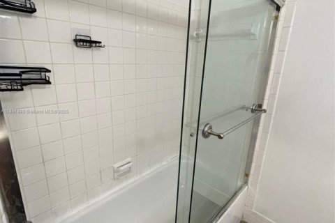 Adosado en venta en Plantation, Florida, 3 dormitorios, 164.44 m2 № 1949798 - foto 16