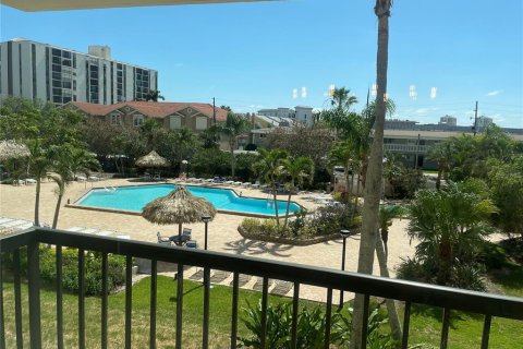 Condo in Clearwater, Florida, 2 bedrooms  № 1742902 - photo 11