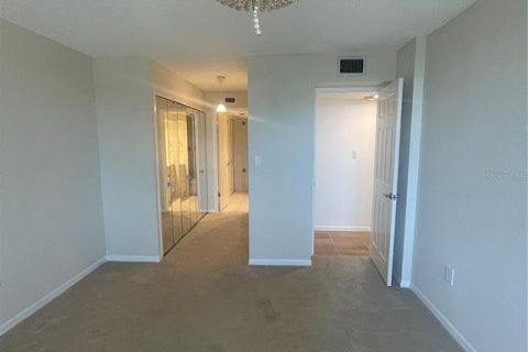 Condo in Clearwater, Florida, 2 bedrooms  № 1742902 - photo 17