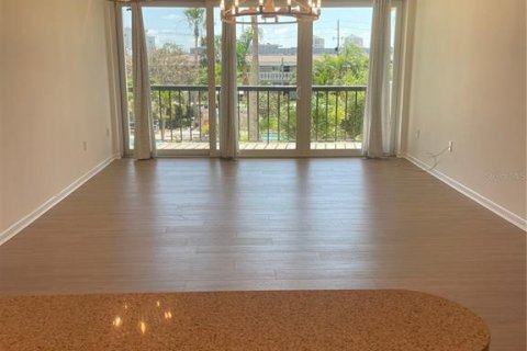Condo in Clearwater, Florida, 2 bedrooms  № 1742902 - photo 8