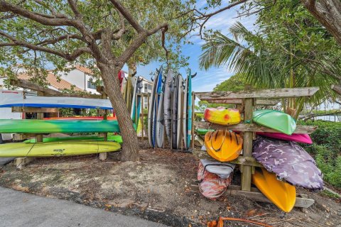 Condo in Tequesta, Florida, 2 bedrooms  № 2245784 - photo 12