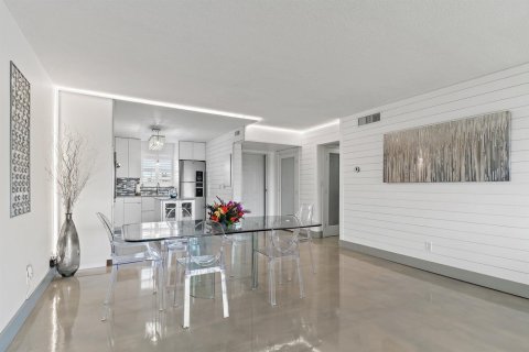Condo in Tequesta, Florida, 2 bedrooms  № 2245784 - photo 26