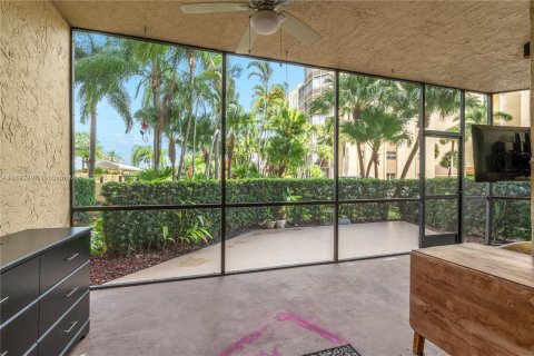 Condominio en venta en Lauderhill, Florida, 2 dormitorios, 149.29 m2 № 2014442 - foto 3