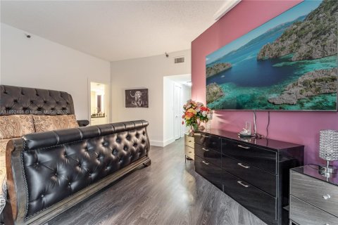 Condominio en venta en Lauderhill, Florida, 2 dormitorios, 149.29 m2 № 2014442 - foto 11