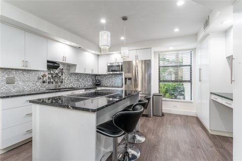 Condominio en Lauderhill, Florida, 2 dormitorios  № 2014442