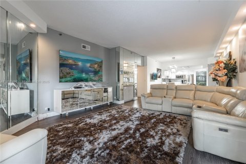 Condominio en venta en Lauderhill, Florida, 2 dormitorios, 149.29 m2 № 2014442 - foto 9