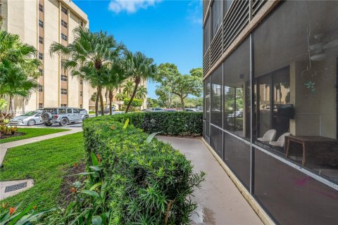 Condominio en venta en Lauderhill, Florida, 2 dormitorios, 149.29 m2 № 2014442 - foto 27