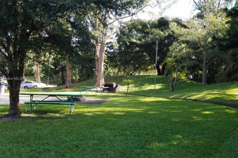 Снять в аренду кондоминиум в Лодерхилл, Флорида 1 спальня, 74.32м2, № 1946539 - фото 24