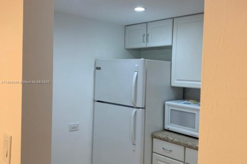 Снять в аренду кондоминиум в Лодерхилл, Флорида 1 спальня, 74.32м2, № 1946539 - фото 11