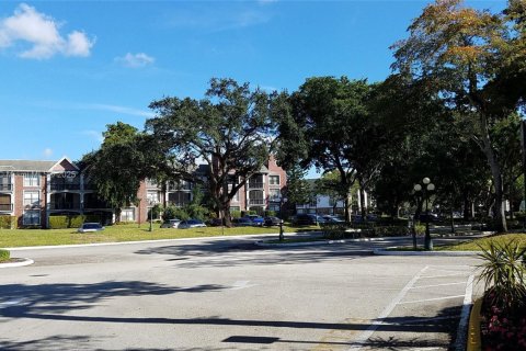 Снять в аренду кондоминиум в Лодерхилл, Флорида 1 спальня, 74.32м2, № 1946539 - фото 22