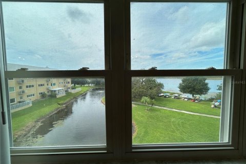 Condo in Clearwater, Florida, 2 bedrooms  № 1903679 - photo 15