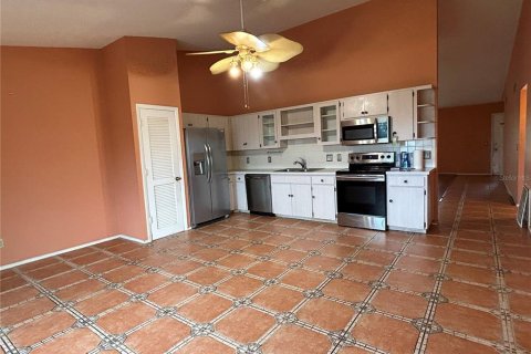 Condo in Clearwater, Florida, 2 bedrooms  № 1903679 - photo 11