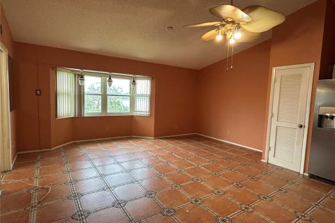 Condo in Clearwater, Florida, 2 bedrooms  № 1903679 - photo 8
