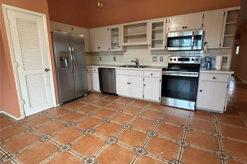Condo in Clearwater, Florida, 2 bedrooms  № 1903679 - photo 12