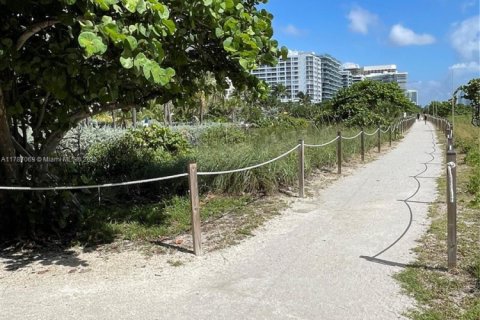 Copropriété à louer à Surfside, Floride: 1 chambre, 84.08 m2 № 1730812 - photo 30