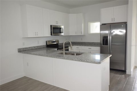 Adosado en alquiler en Davenport, Florida, 4 dormitorios, 189.06 m2 № 1901330 - foto 3
