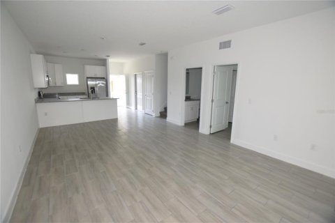 Adosado en alquiler en Davenport, Florida, 4 dormitorios, 189.06 m2 № 1901330 - foto 6
