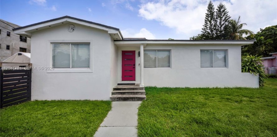 Villa ou maison à Miami, Floride 4 chambres, 144.46 m2 № 2283023