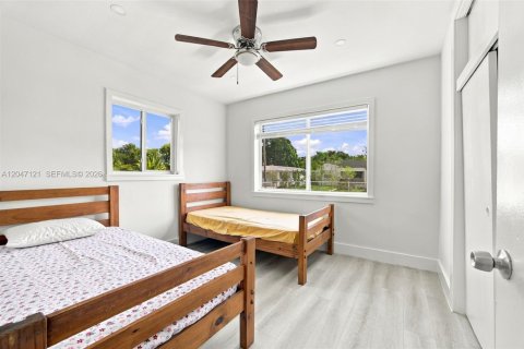 Villa ou maison à vendre à Miami, Floride: 4 chambres, 144.46 m2 № 2283023 - photo 12