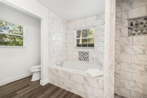 House in Gainesville, Florida 3 bedrooms, 188.31 sq.m. № 2199155 - photo 23