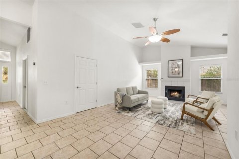 House in Gainesville, Florida 3 bedrooms, 188.31 sq.m. № 2199155 - photo 7