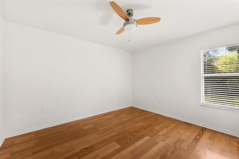 House in Gainesville, Florida 3 bedrooms, 188.31 sq.m. № 2199155 - photo 17