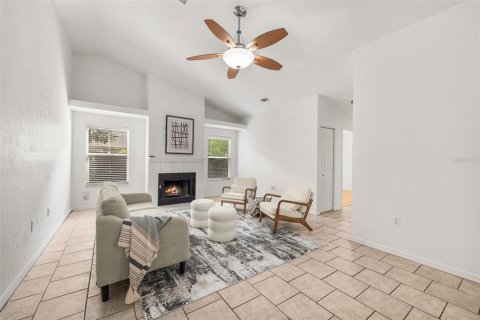 House in Gainesville, Florida 3 bedrooms, 188.31 sq.m. № 2199155 - photo 5