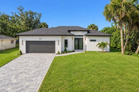 Villa ou maison à North Port, Floride 3 chambres, 161.74 m2 № 2376580