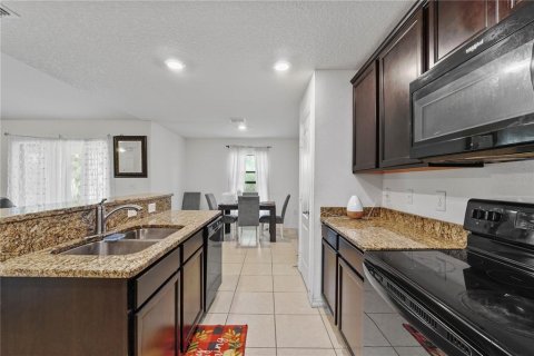 Casa en venta en Kissimmee, Florida, 3 dormitorios, 159.88 m2 № 1911423 - foto 4