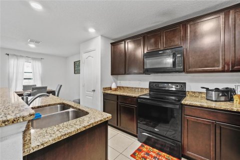 Casa en venta en Kissimmee, Florida, 3 dormitorios, 159.88 m2 № 1911423 - foto 5