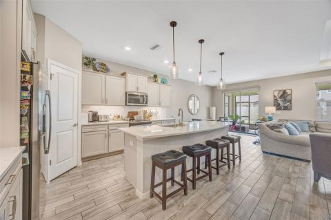 House in Lutz, Florida 5 bedrooms, 265.61 sq.m. № 2216782 - photo 17